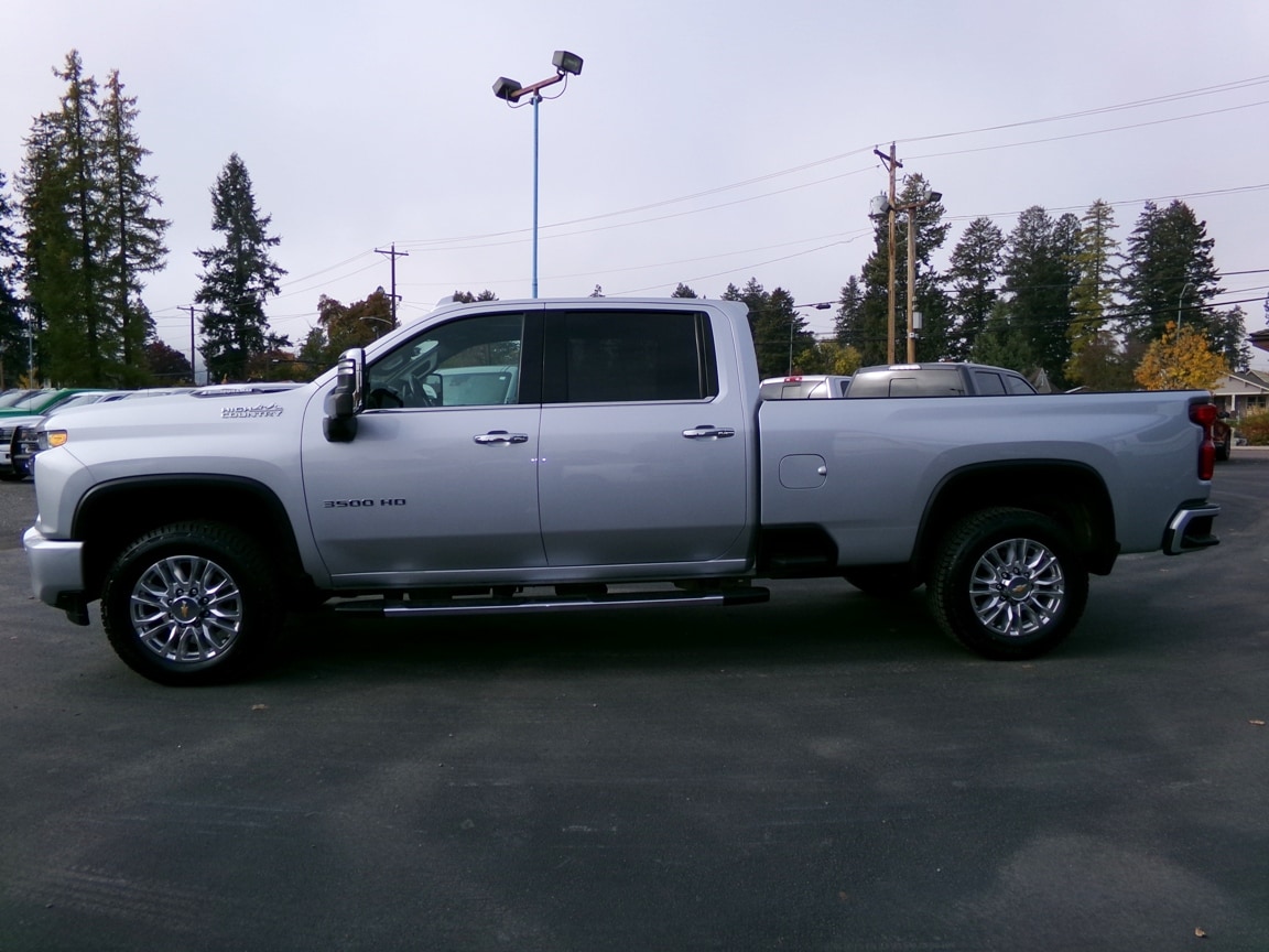 2021 Chevrolet Silverado 3500HD High Country's photo