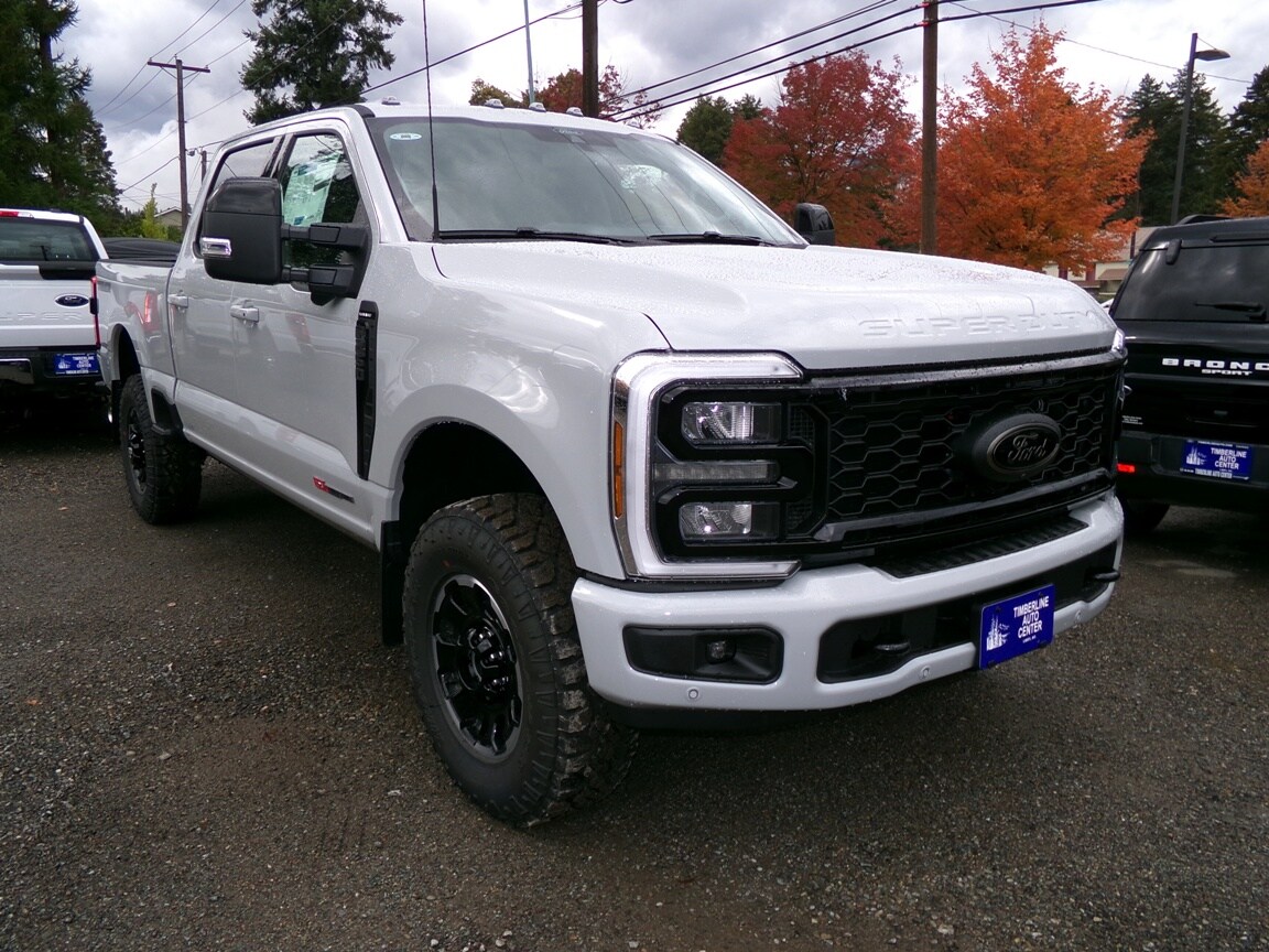 2026 Ford F-250 Lariat photo 2