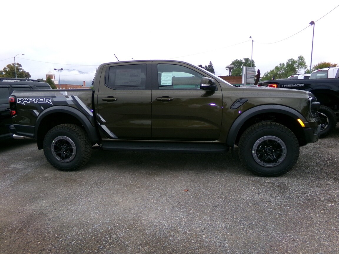 2025 Ford Ranger Raptor photo 2