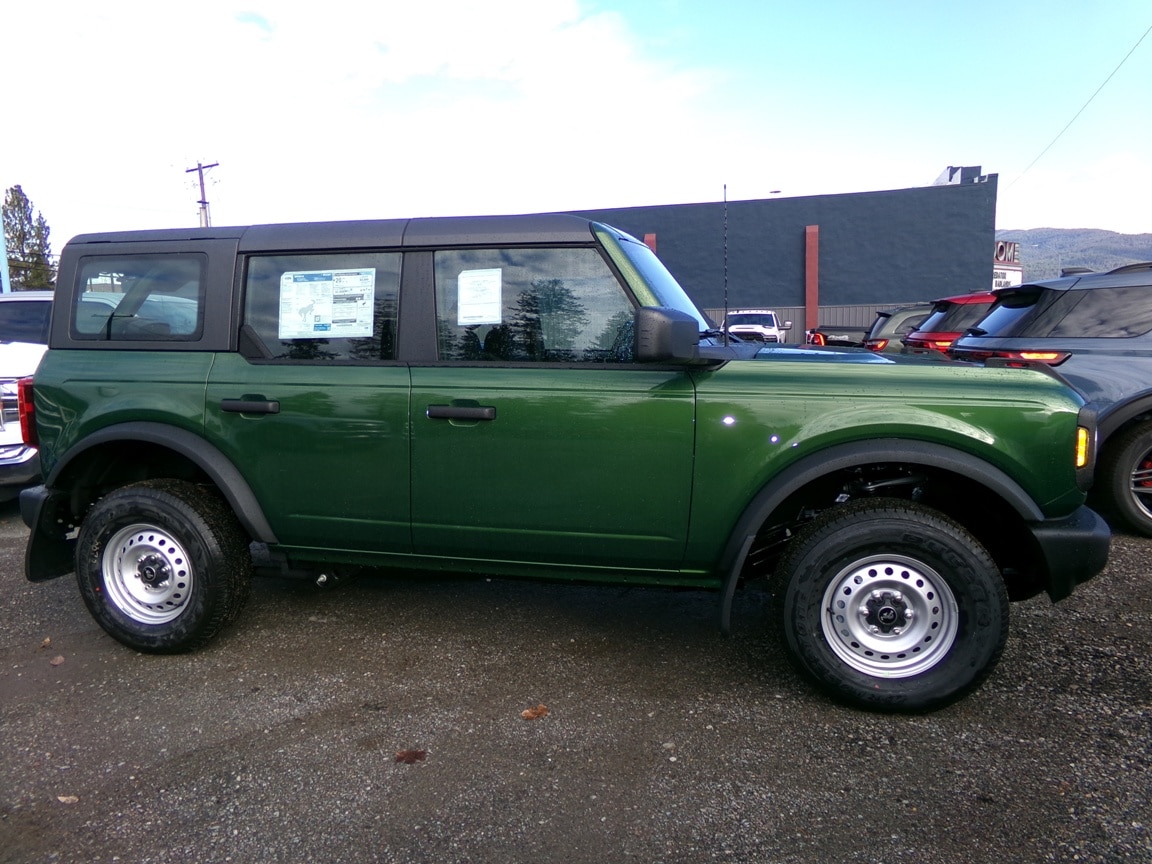 2025 Ford Bronco 4-Door Base's photo