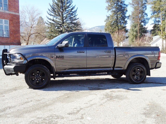 2018 Ram 3500 Laramie photo 2