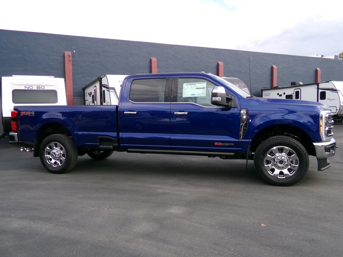 2026 Ford F-350 Lariat photo 4