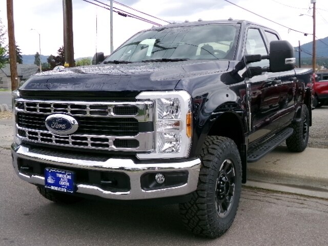 2025 Ford F-350 XLT photo 3