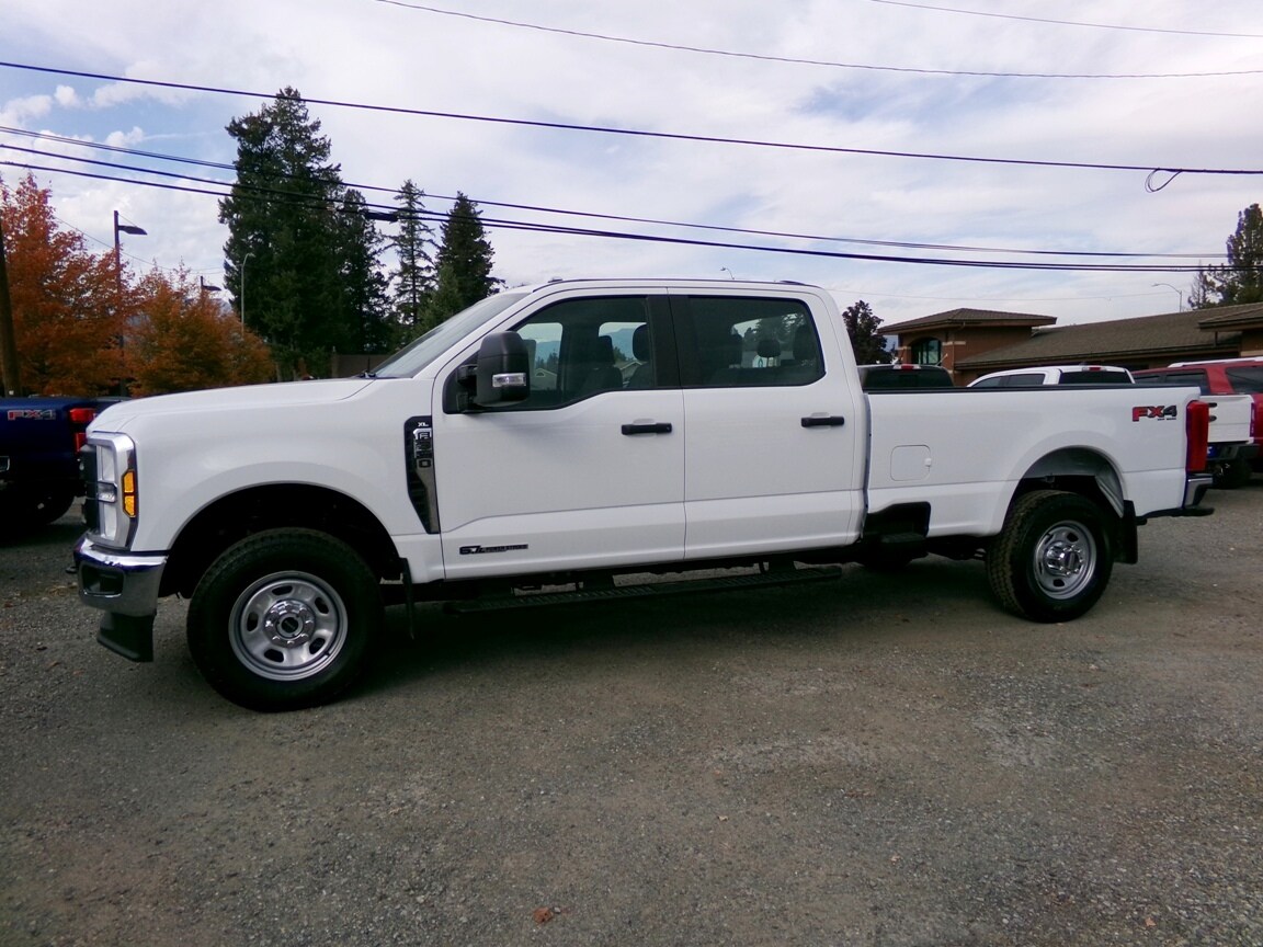 2025 Ford F-350 XL photo 3