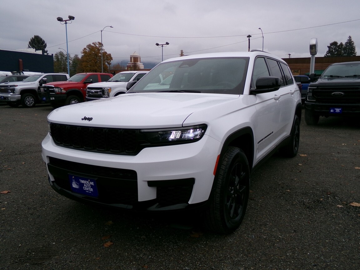 2024 Jeep Grand Cherokee Altitude photo 3