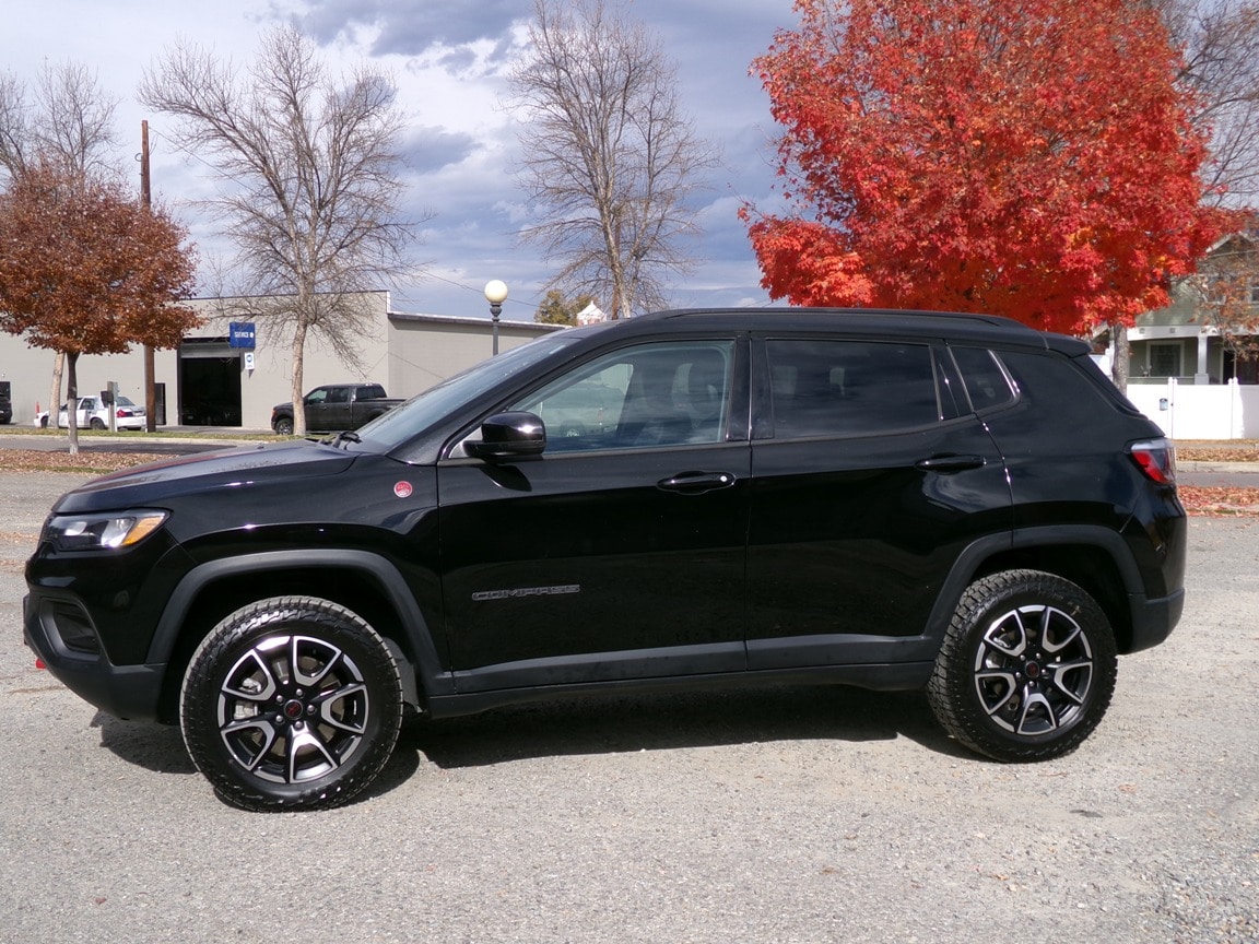 2025 Jeep Compass Trailhawk