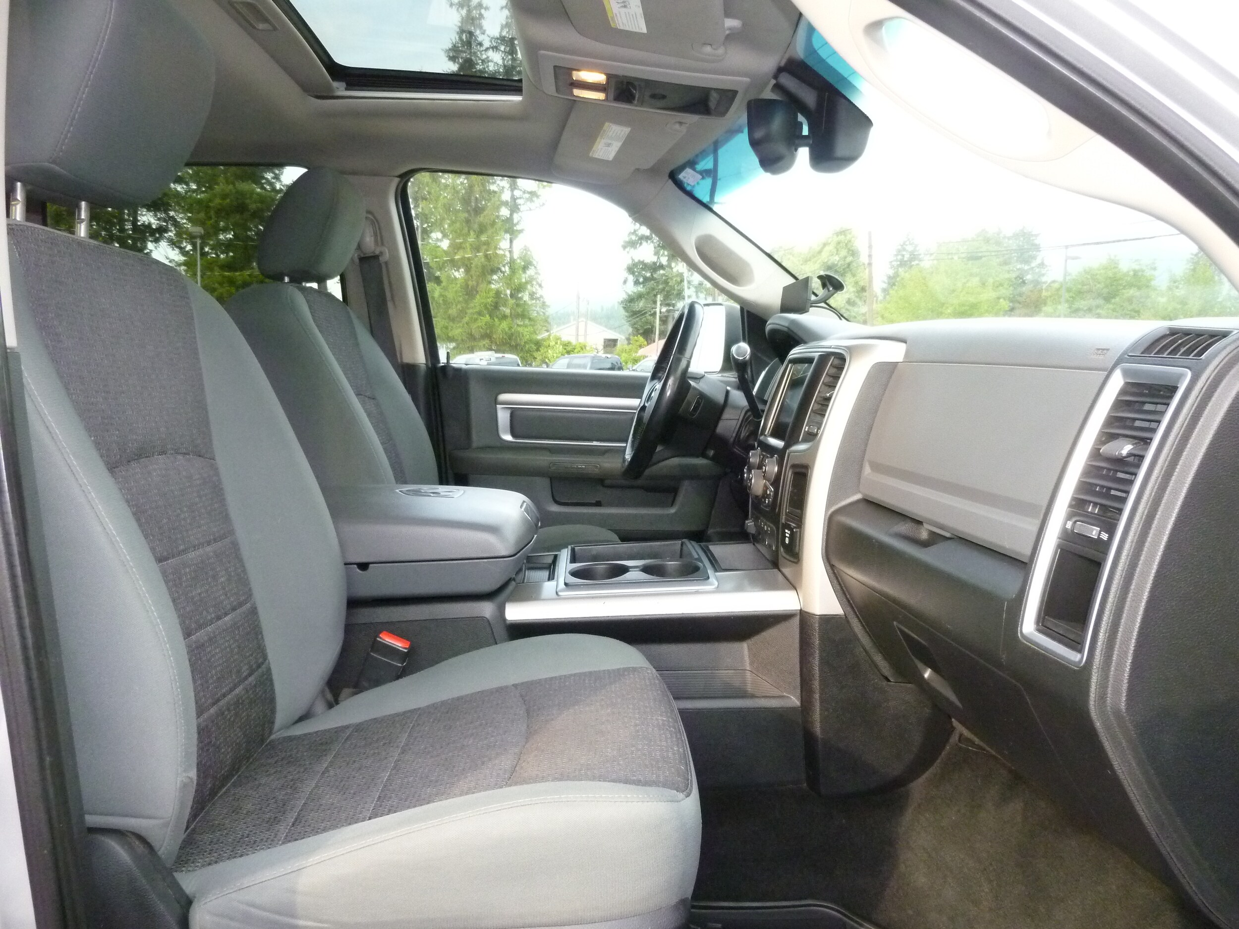 2015 Ram 3500 SLT Big Horn photo 3