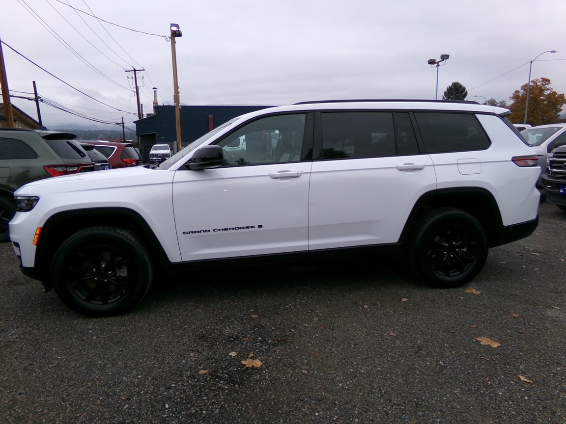 2024 Jeep Grand Cherokee L Altitude's photo