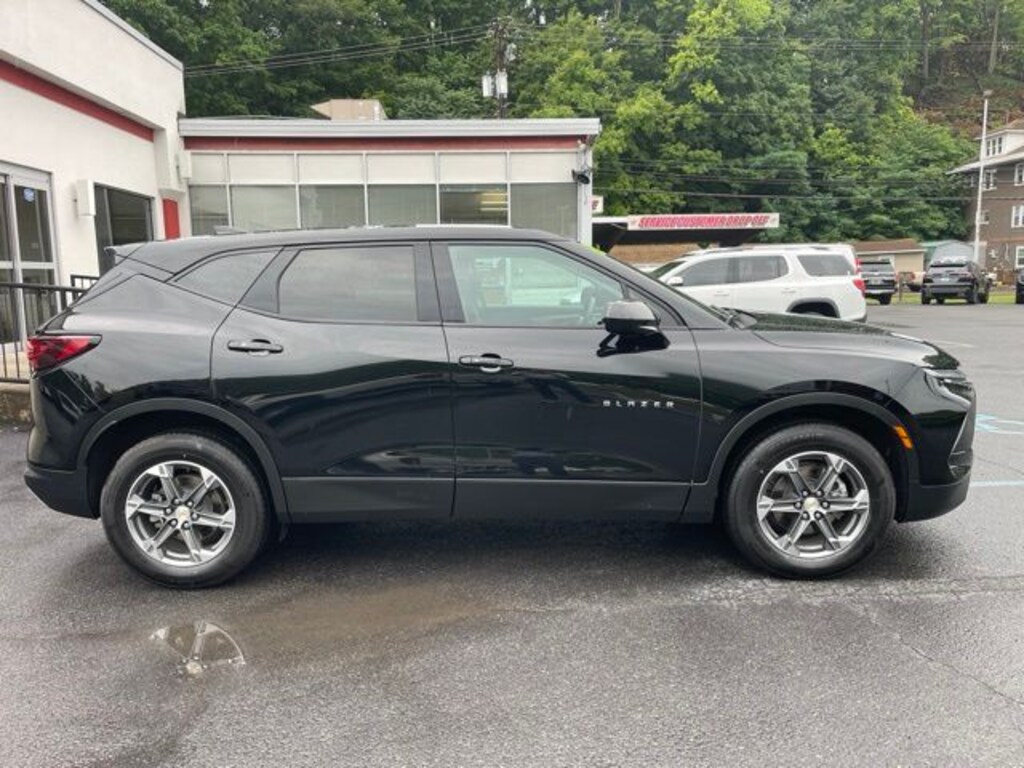 Used 2025 Chevrolet Blazer LT SUV