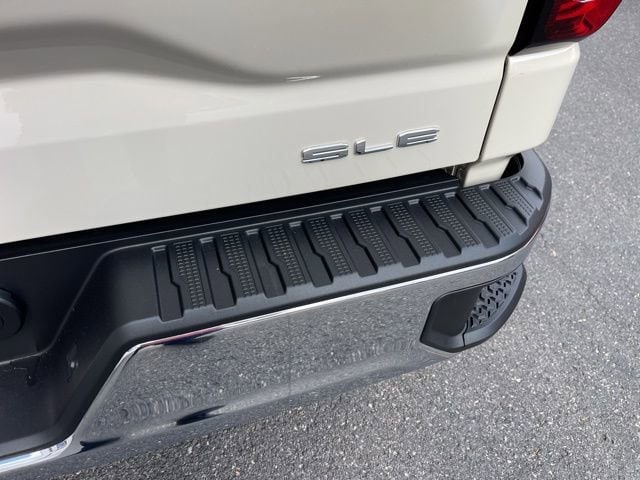 2026 GMC Sierra 1500 SLE - Photo 12
