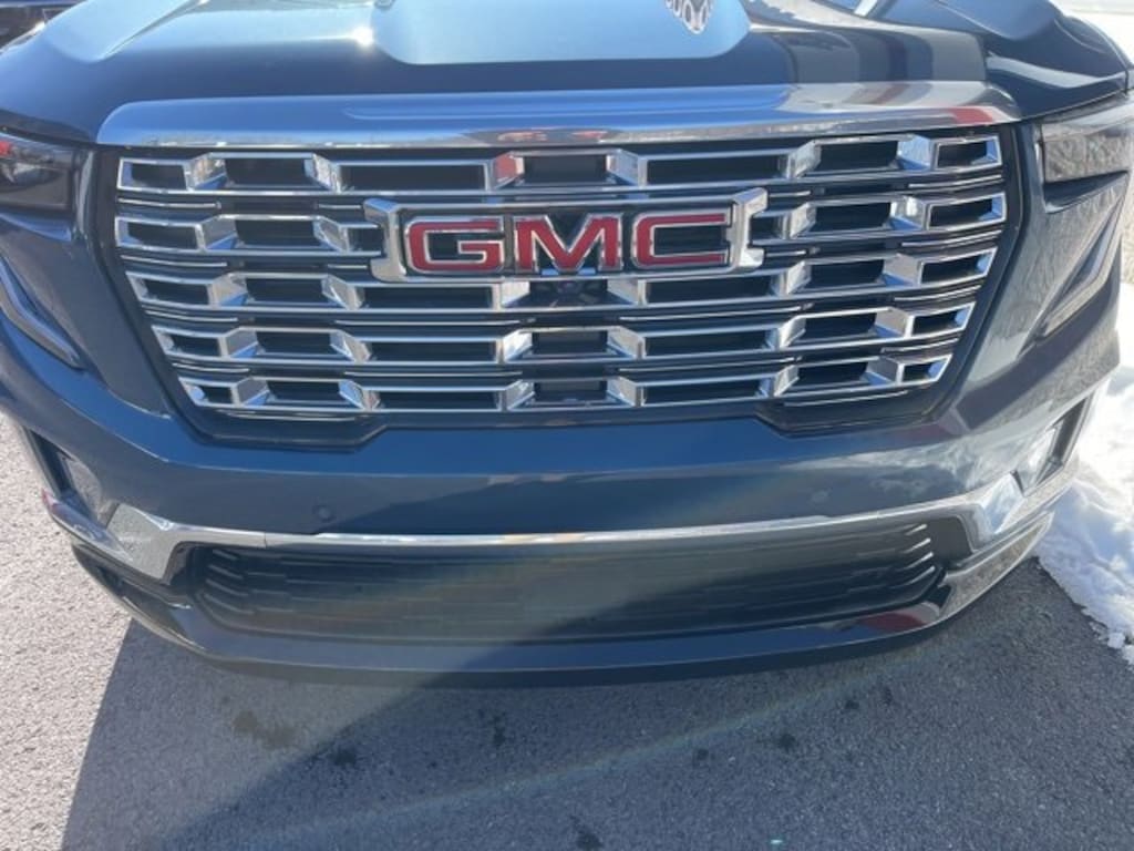 New 2026 GMC Acadia Denali SUV
