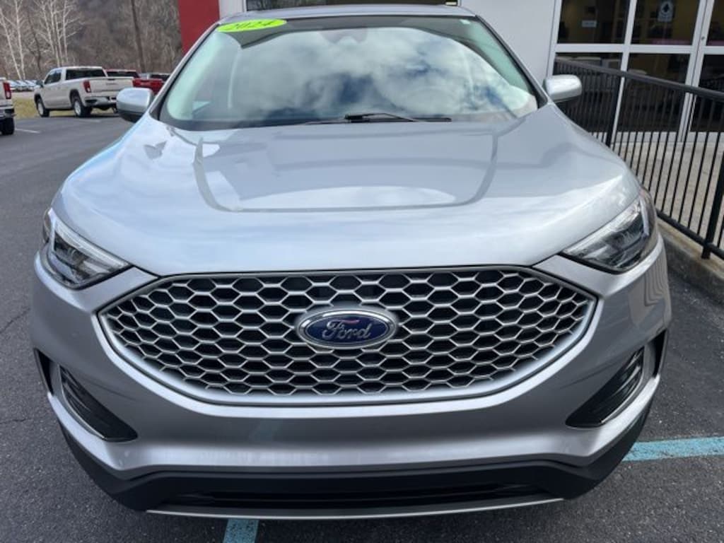 Used 2024 Ford Edge SEL SUV