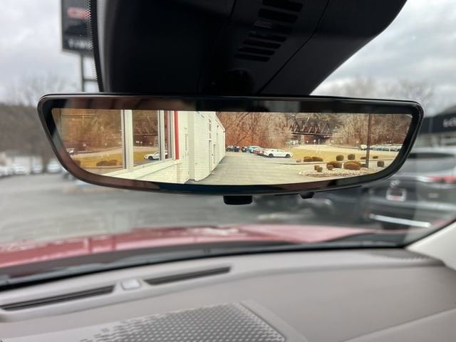 2026 GMC Acadia Denali - Photo 32