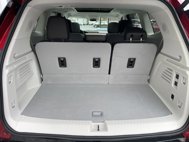 2026 GMC Acadia Denali - Photo 19