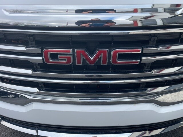 2023 Gmc Acadia SLT photo 4