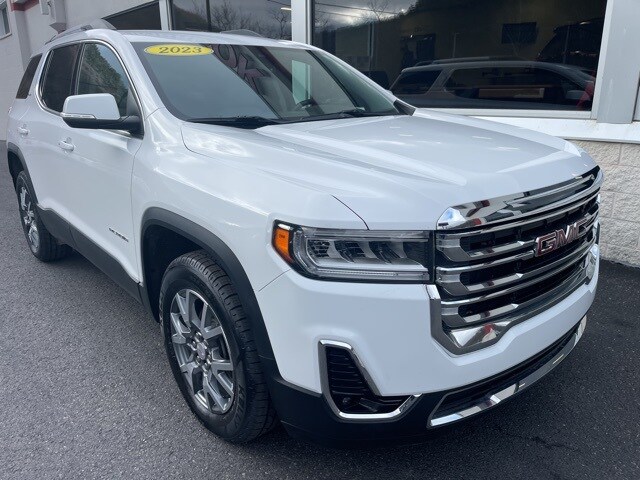 2023 Gmc Acadia SLT photo 2