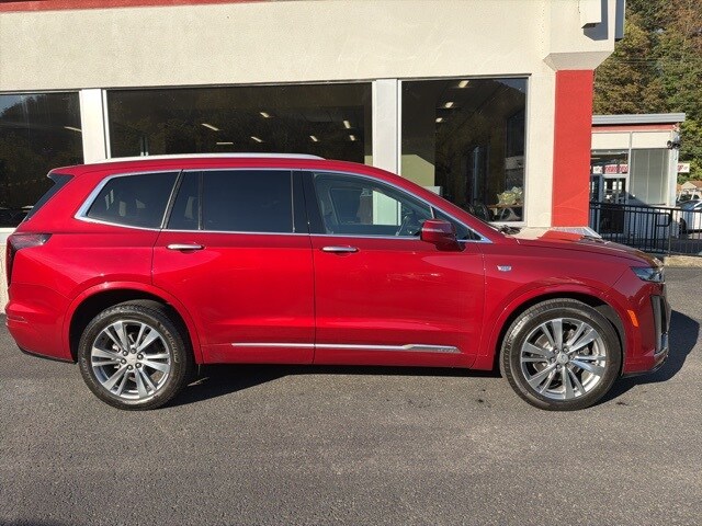2023 Cadillac XT6 Premium Luxury photo 2
