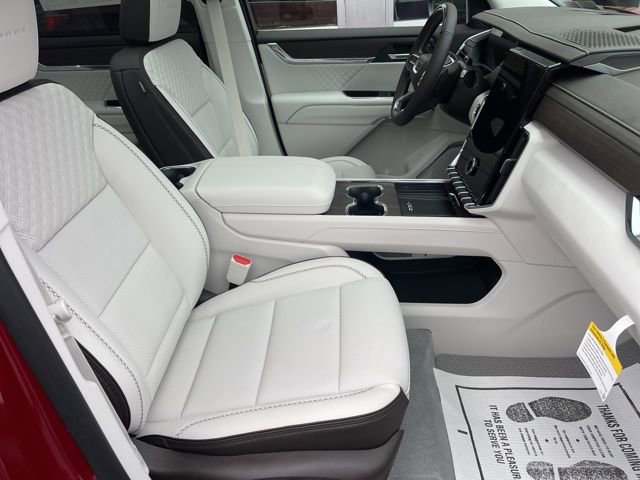 2026 GMC Acadia Denali - Photo 10