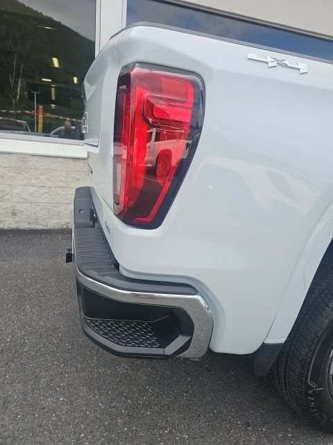 2026 GMC Sierra 1500 SLT - Photo 6