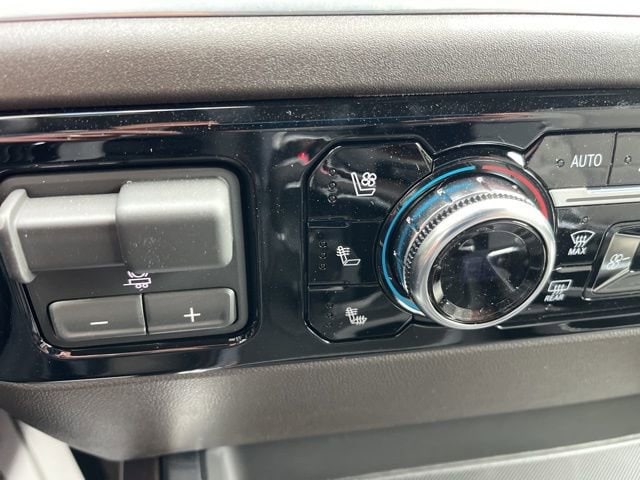 2026 GMC Sierra 1500 SLT - Photo 27