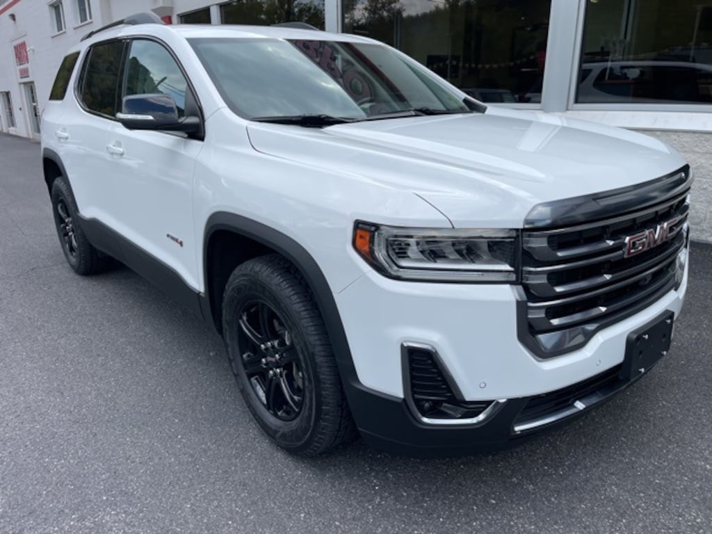 Used 2023 GMC Acadia AT4 SUV