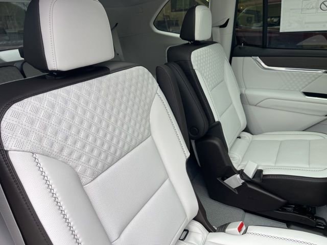 2026 GMC Acadia Denali - Photo 15