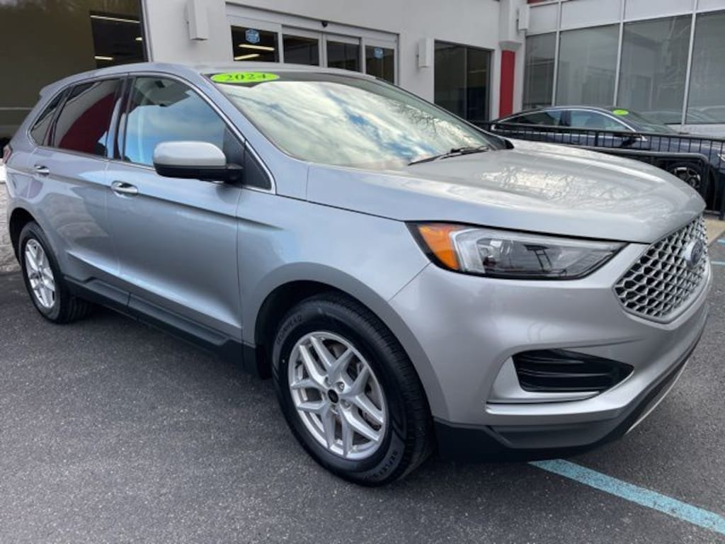 Used 2024 Ford Edge SEL SUV