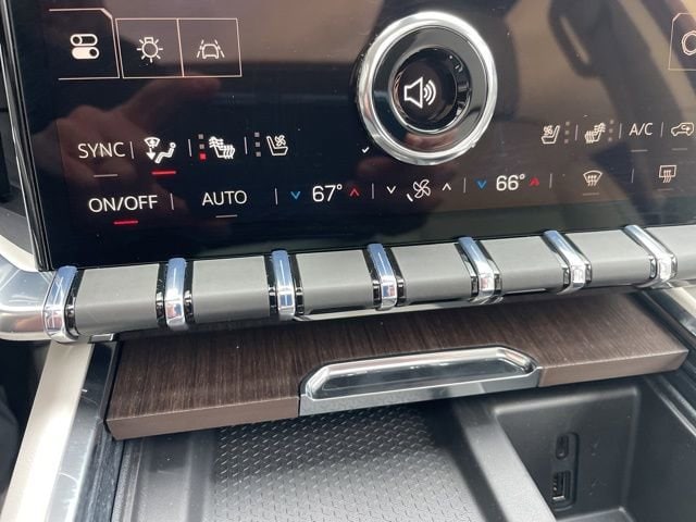 2026 GMC Acadia Denali - Photo 35