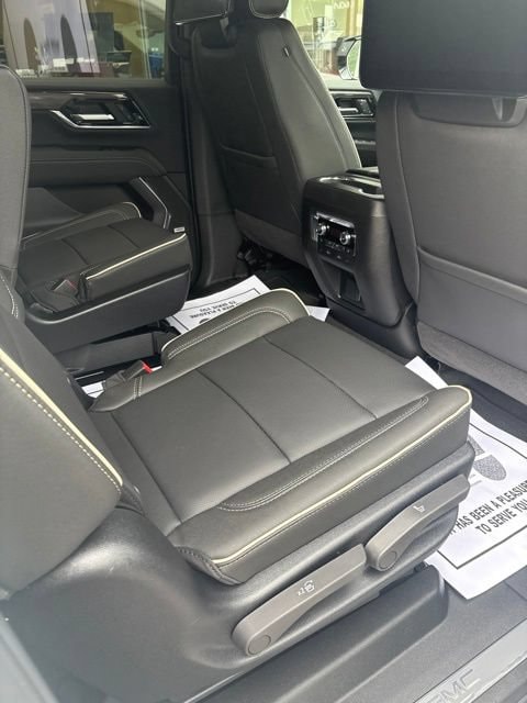 2026 GMC Yukon XL Elevation - Photo 8