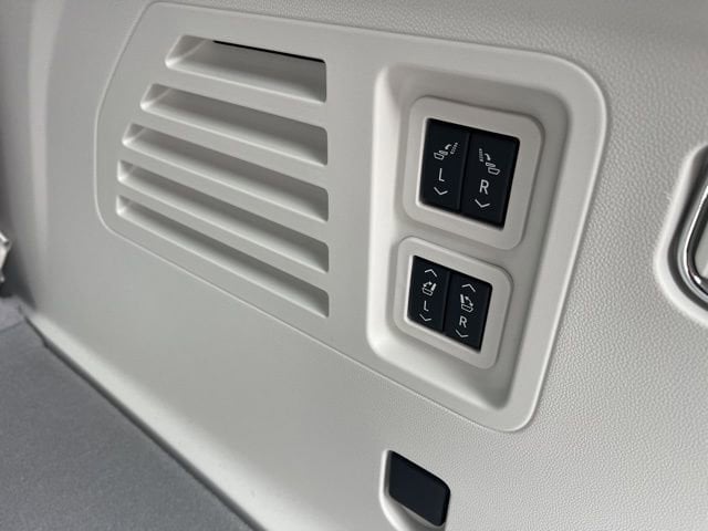 2026 GMC Acadia Denali - Photo 21