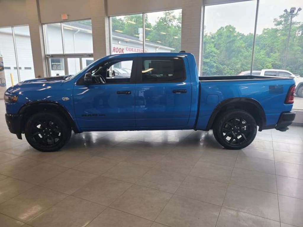 New 2026 Ram 1500 LARAMIE CREW CAB 4X4 5'7 BOX Pickup