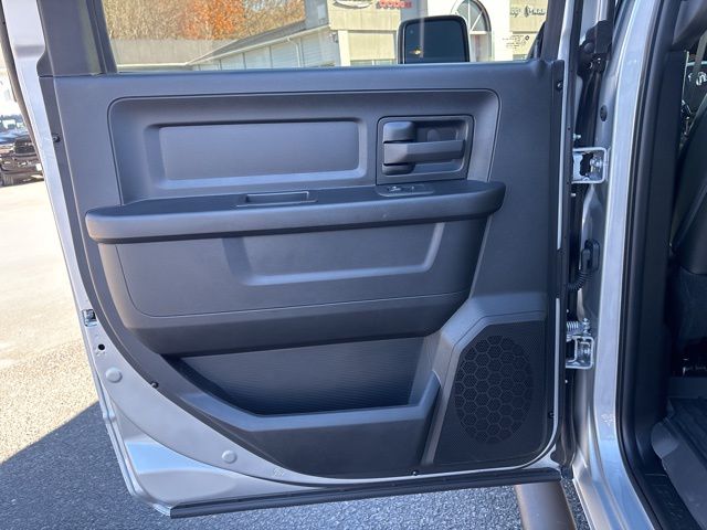 2026 RAM 3500 Tradesman - Photo 15
