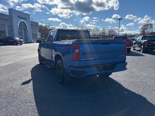 2024 Chevrolet Silverado 1500 Custom photo 3