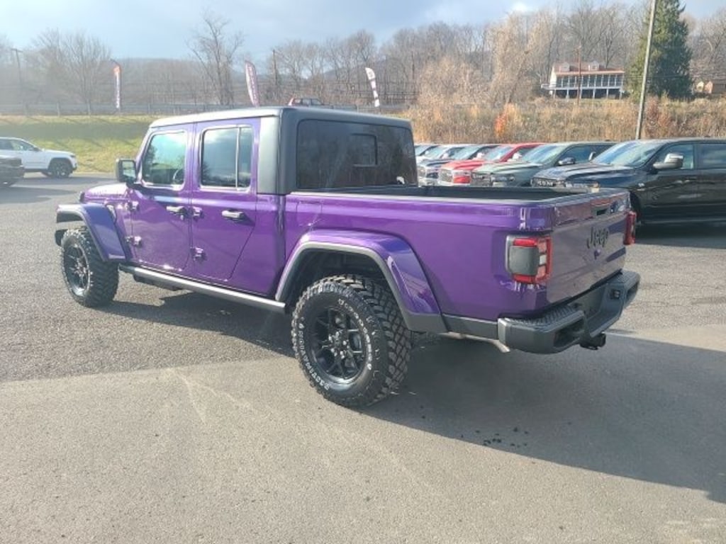 New 2026 Jeep Gladiator WILLYS 4X4 Pickup