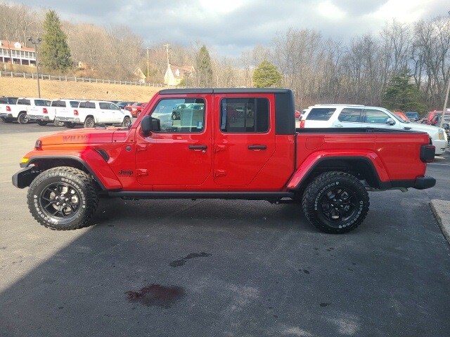 2025 Jeep Gladiator Willys photo 2