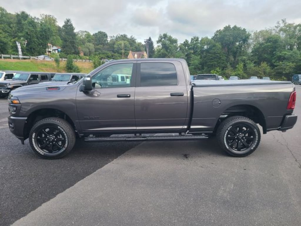 New 2026 Ram 2500 BIG HORN CREW CAB 4X4 6'4 BOX Pickup