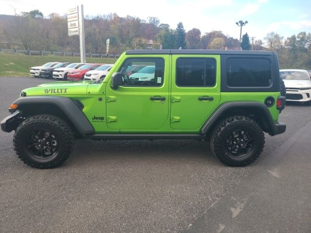 New 2026 Jeep Wrangler 4-DOOR WILLYS Sport Utility