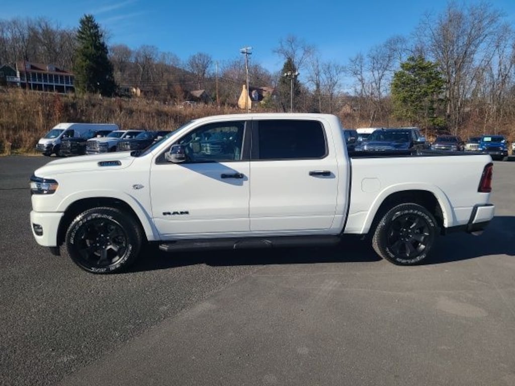 New 2026 Ram 1500 BIG HORN CREW CAB 4X4 5'7 BOX Pickup