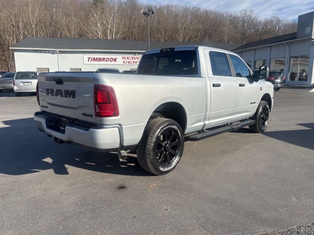 New 2026 Ram 2500 BIG HORN CREW CAB 4X4 6'4 BOX Pickup