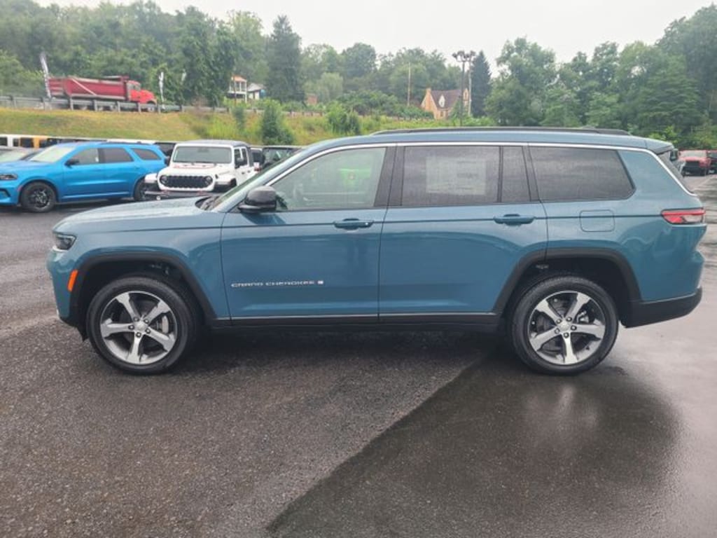 New 2026 Jeep Grand Cherokee L LIMITED 4X4 Sport Utility