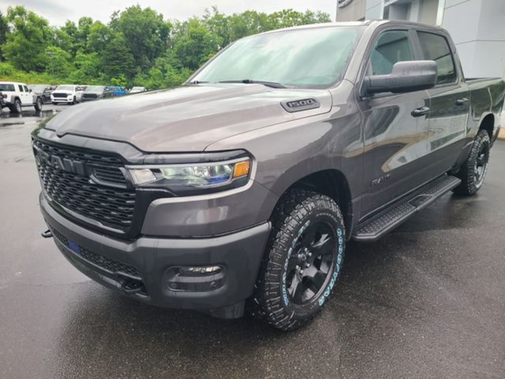 New 2026 Ram 1500 WARLOCK CREW CAB 4X4 5'7 BOX Pickup