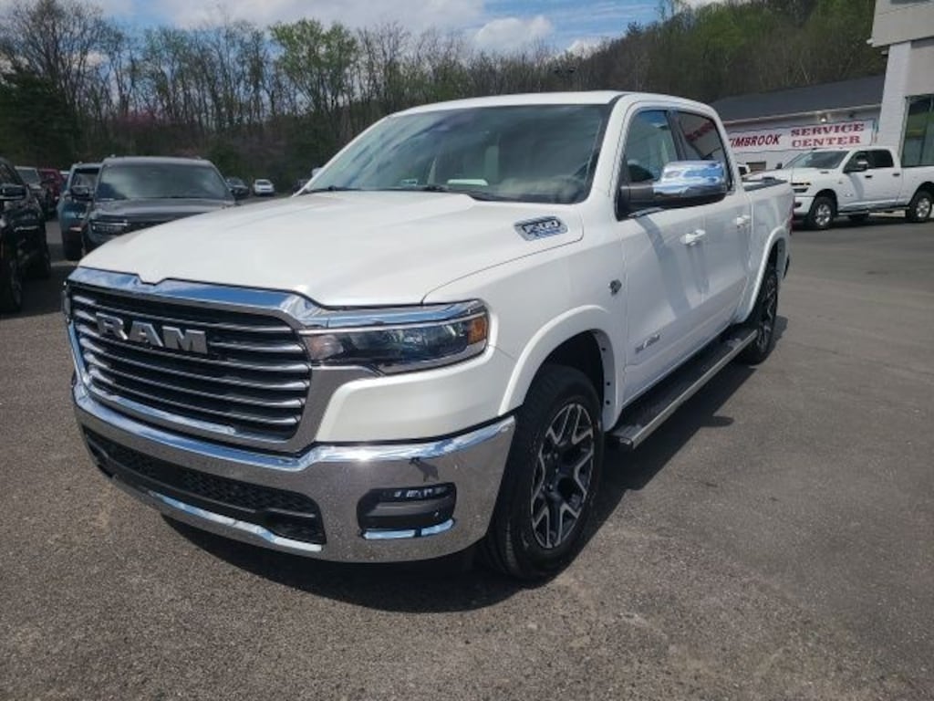 New 2026 Ram 1500 LARAMIE CREW CAB 4X4 5'7 BOX Pickup