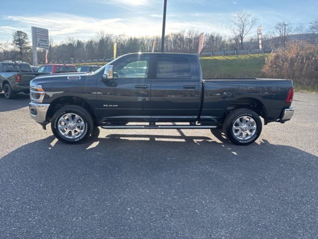 New 2026 Ram 2500 LARAMIE CREW CAB 4X4 6'4 BOX Pickup