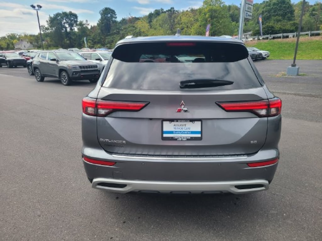 Used 2023 Mitsubishi Outlander SE SUV