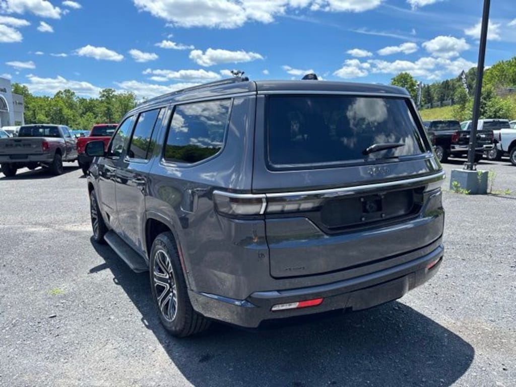 New 2026 Jeep Grand Wagoneer 4X4 Sport Utility
