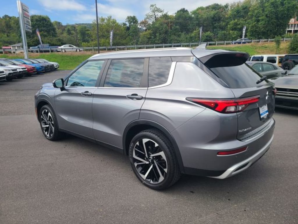 Used 2023 Mitsubishi Outlander SE SUV