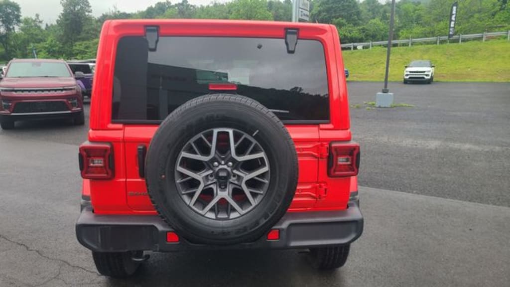 Used 2026 Jeep Wrangler Sahara SUV
