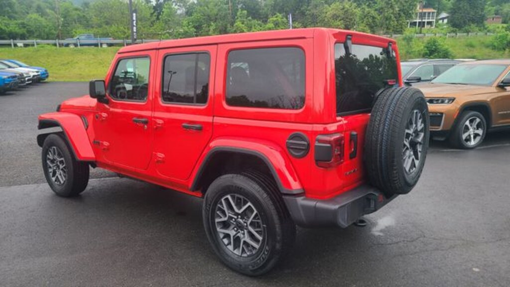 Used 2026 Jeep Wrangler Sahara SUV