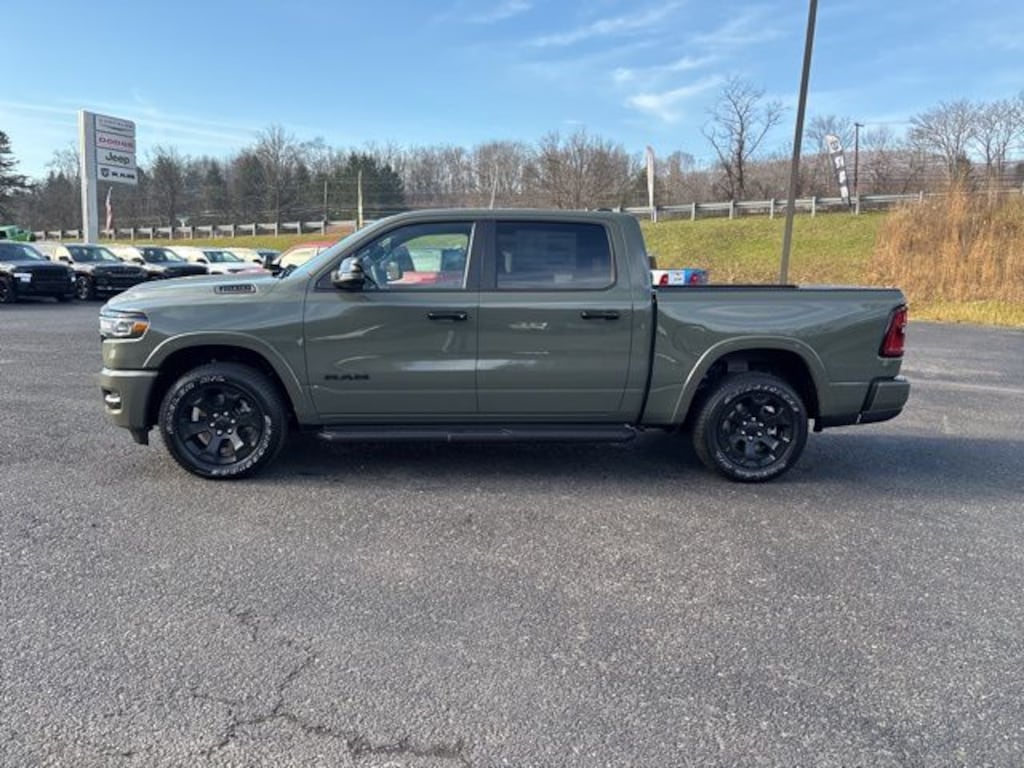 New 2026 Ram 1500 BIG HORN CREW CAB 4X4 5'7 BOX Pickup