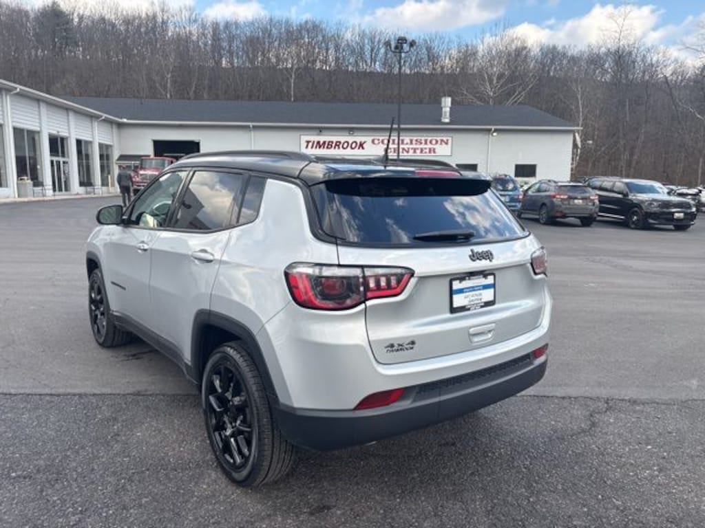 Used 2024 Jeep Compass Latitude SUV
